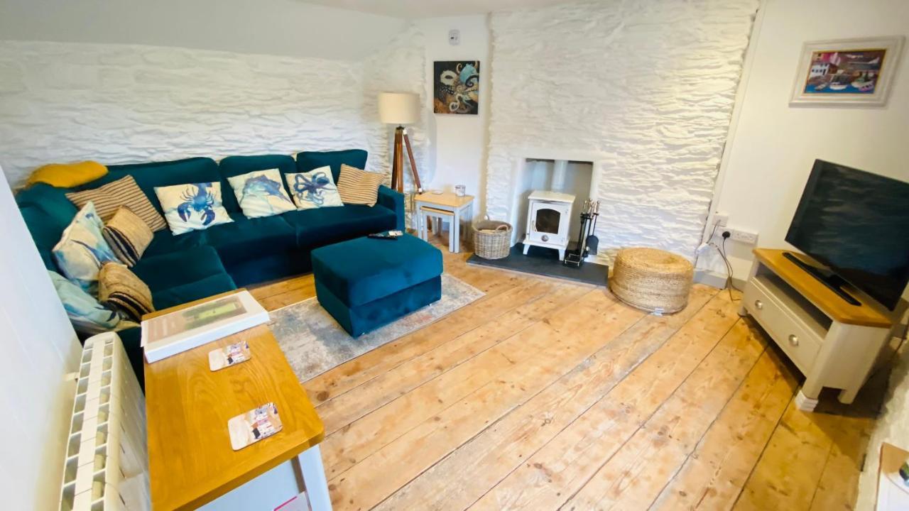 Spindrift Is A Beautiful Newly Refurbished Three Bedroom Private Family House Located On The Old Harbour And The Coastal Path In The Heart Of Beautiful Polperro Luaran gambar