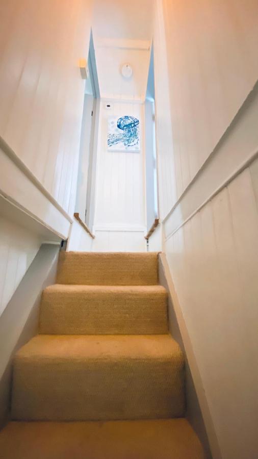 Spindrift Is A Beautiful Newly Refurbished Three Bedroom Private Family House Located On The Old Harbour And The Coastal Path In The Heart Of Beautiful Polperro Luaran gambar