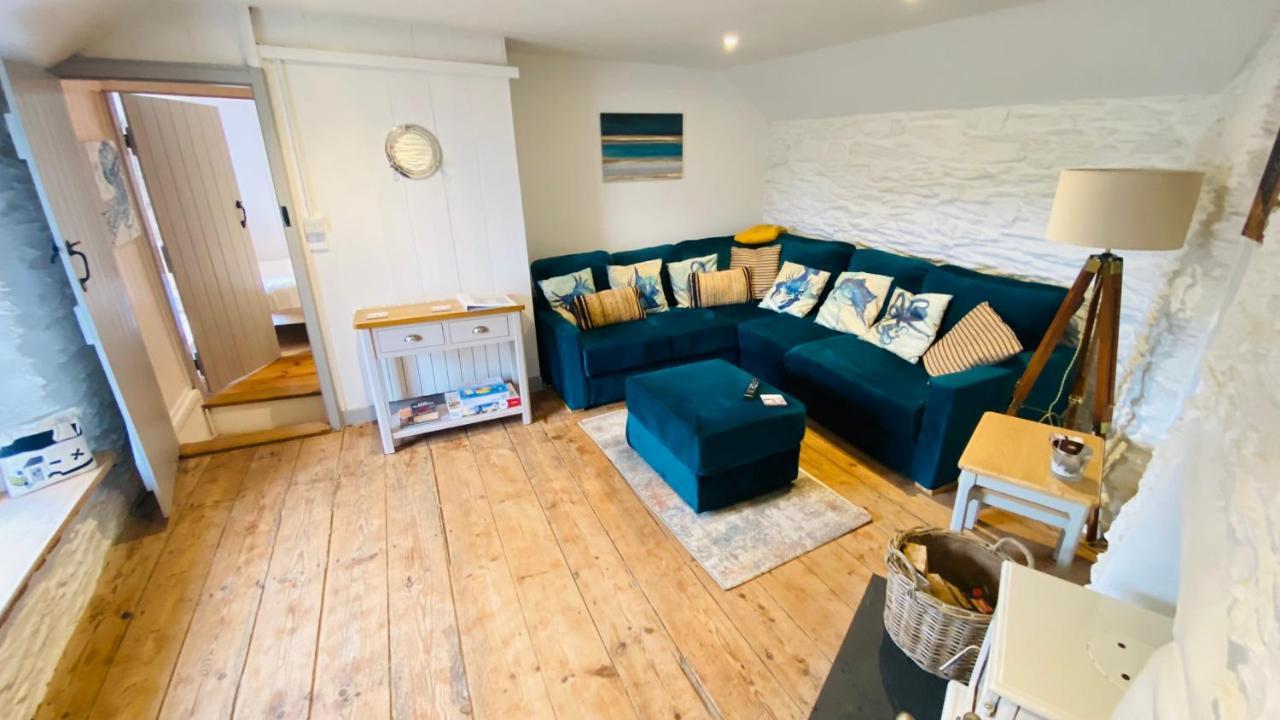 Spindrift Is A Beautiful Newly Refurbished Three Bedroom Private Family House Located On The Old Harbour And The Coastal Path In The Heart Of Beautiful Polperro Luaran gambar